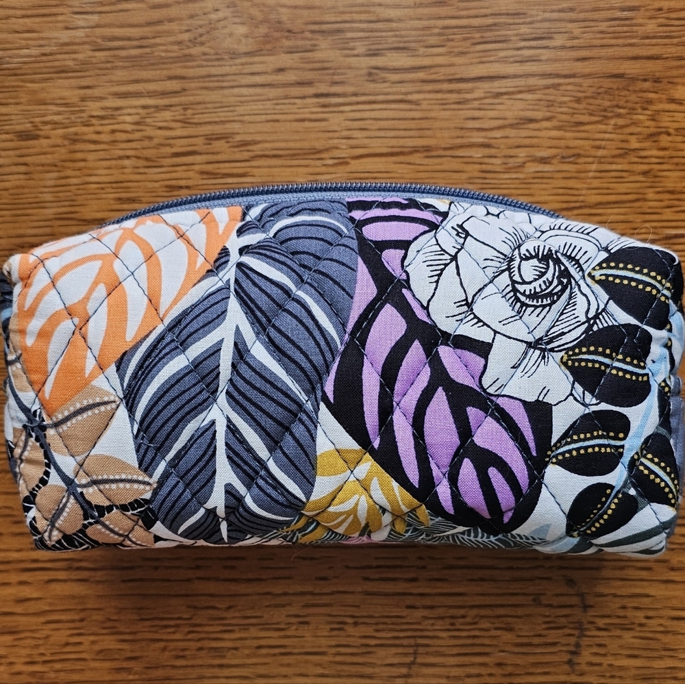 Vera Bradley Makeup or Pencil Bag Pouch In Print Palm 🌴 Floral